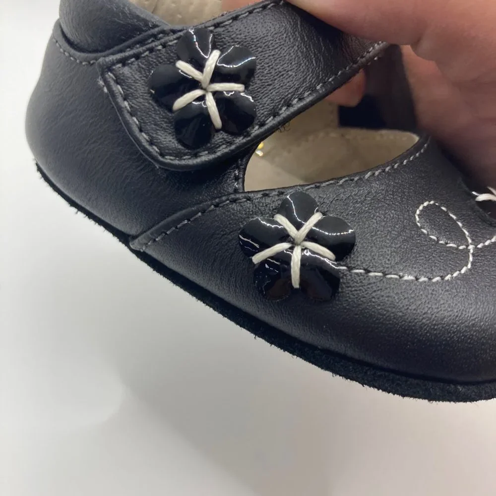 See Kai Run smaller black buckle jeweled shoe 0-6 months